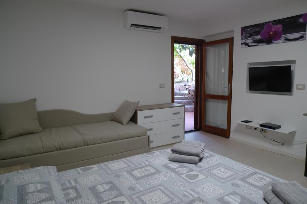 Villaggio Est Affittacamere San Teodoro  Exteriér fotografie