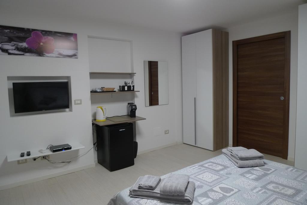Villaggio Est Affittacamere San Teodoro  Exteriér fotografie