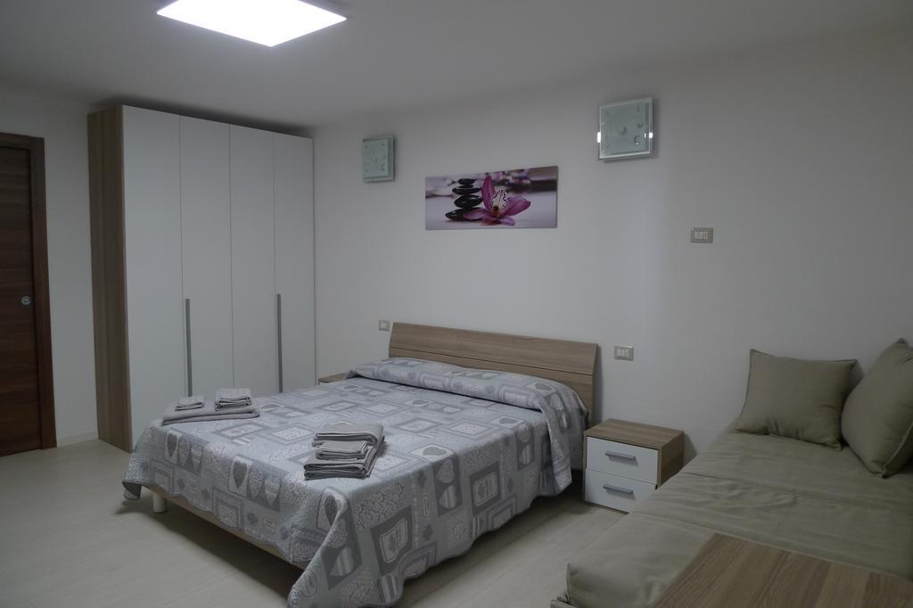 Villaggio Est Affittacamere San Teodoro  Exteriér fotografie