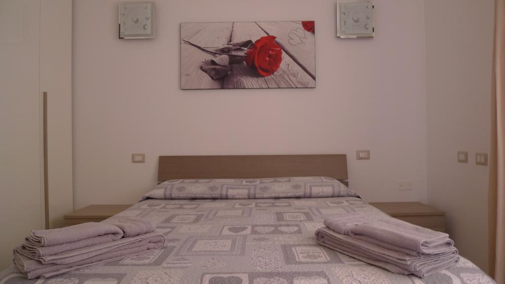 Villaggio Est Affittacamere San Teodoro  Exteriér fotografie